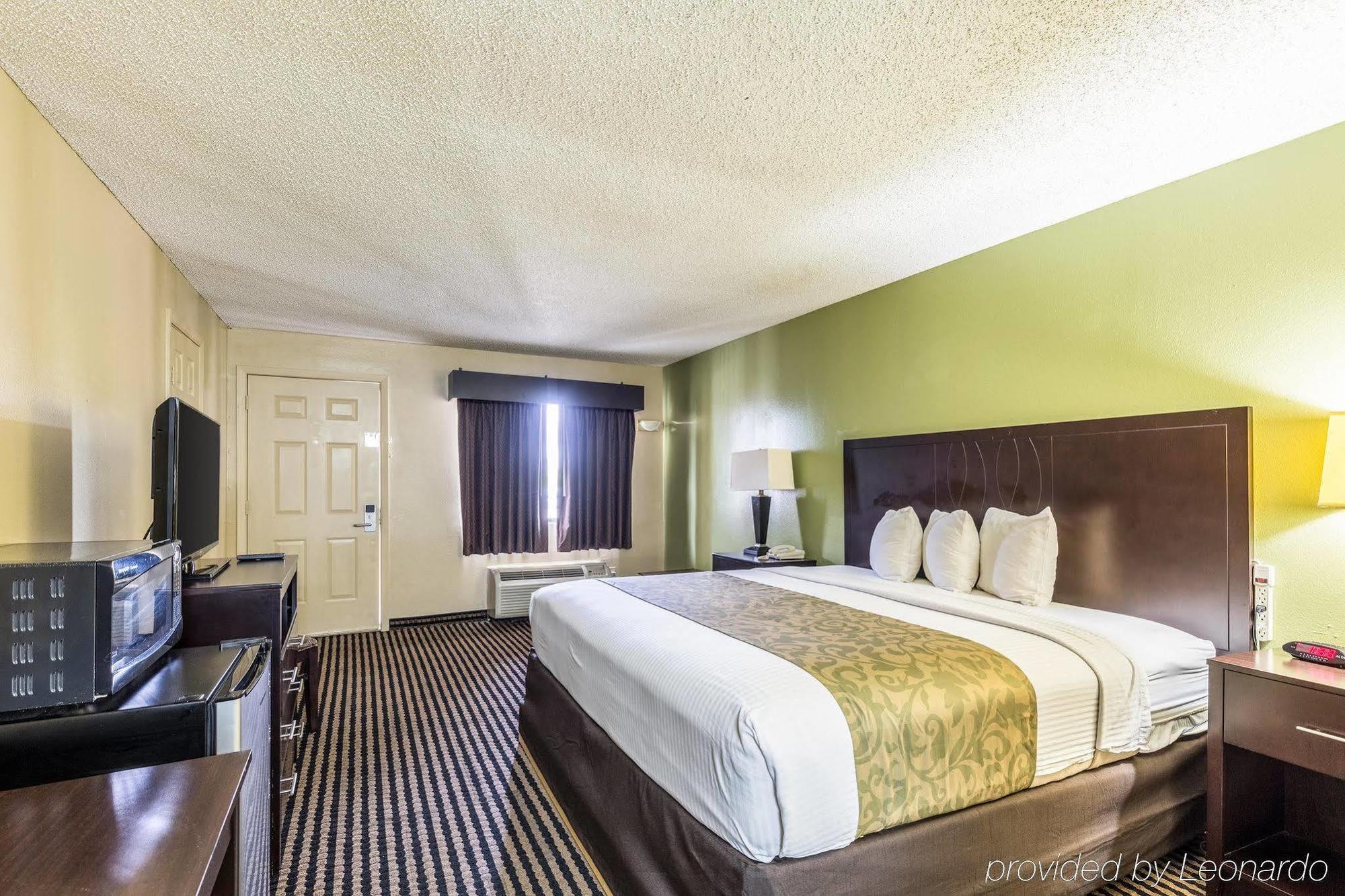 Rodeway Inn Alexandria Buitenkant foto